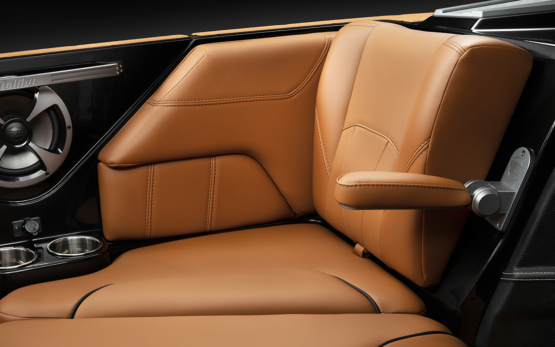 Катер буксировщик Malibu 25LSV 2021 фото 2.4