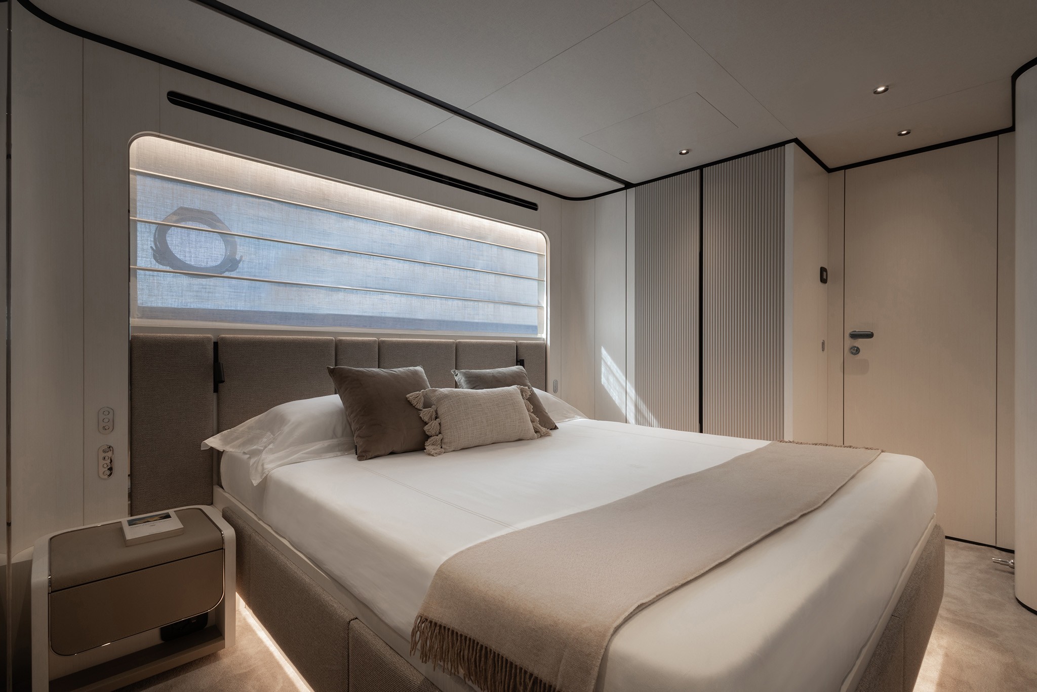 Ferretti Yachts 940