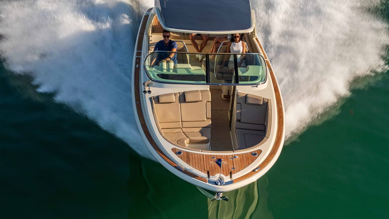 Катер Chris-Craft Launch 35 GT SURF фото 1.5