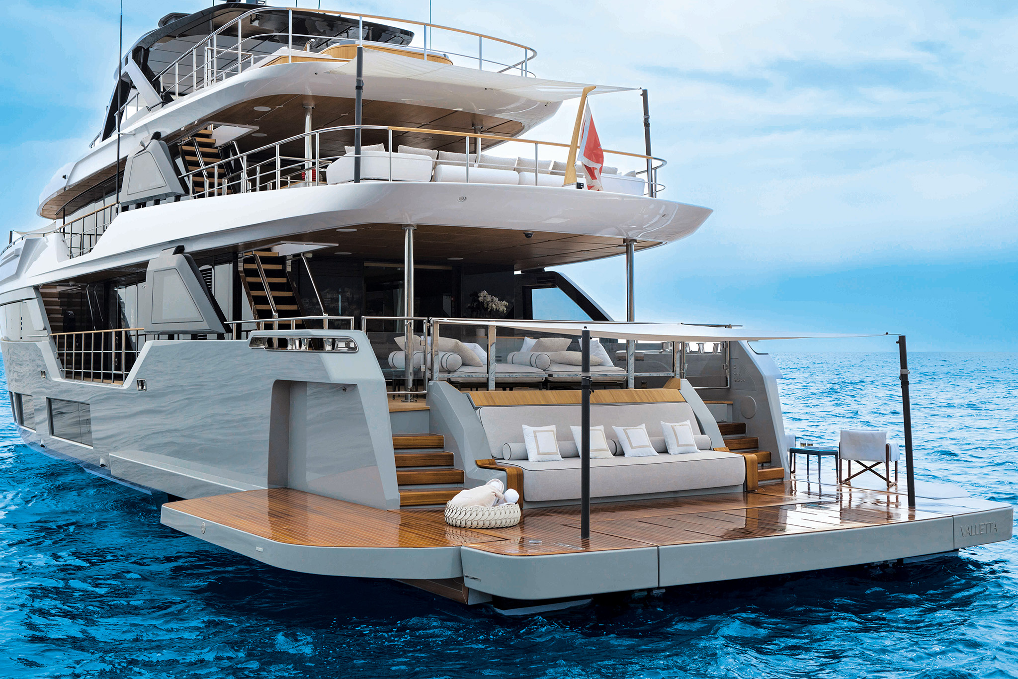 Custom Line Navetta 38