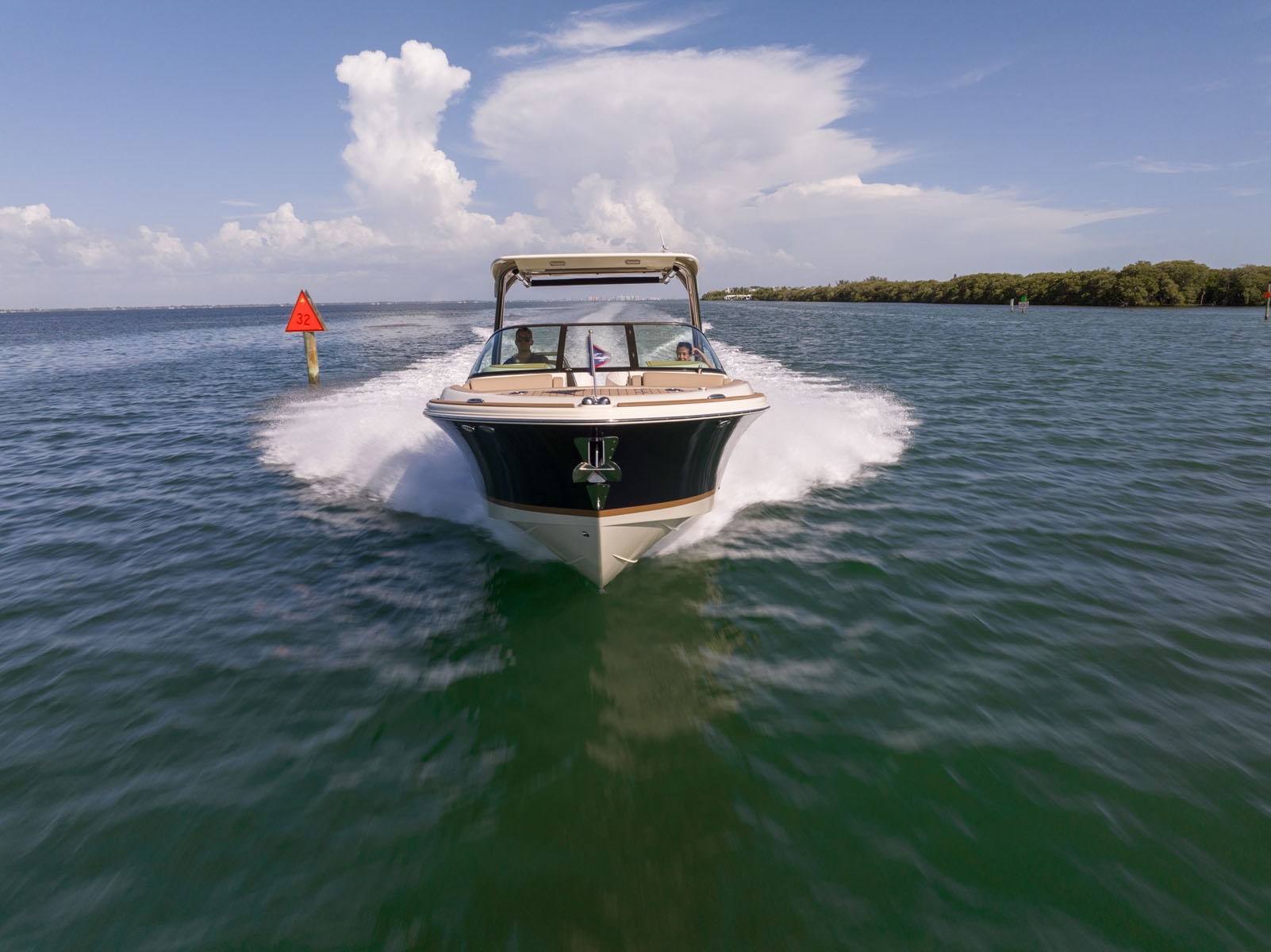 Chris-Craft Calypso 28