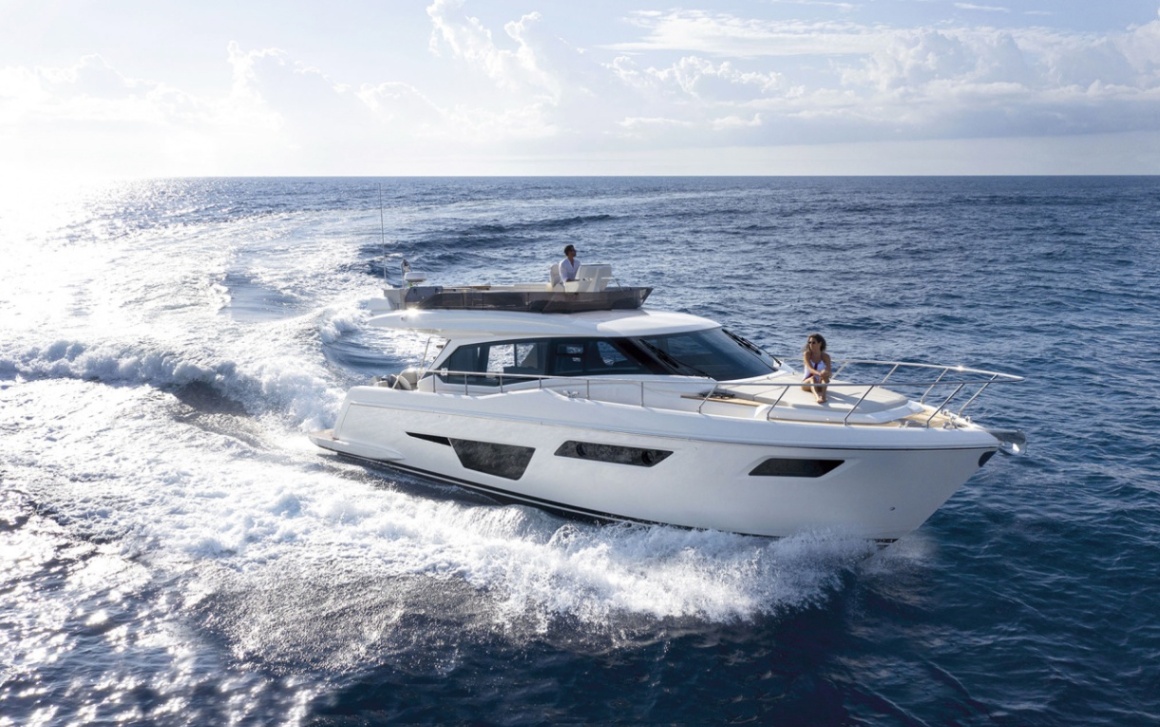 Ferretti Yachts 500 доступна на верфи!
