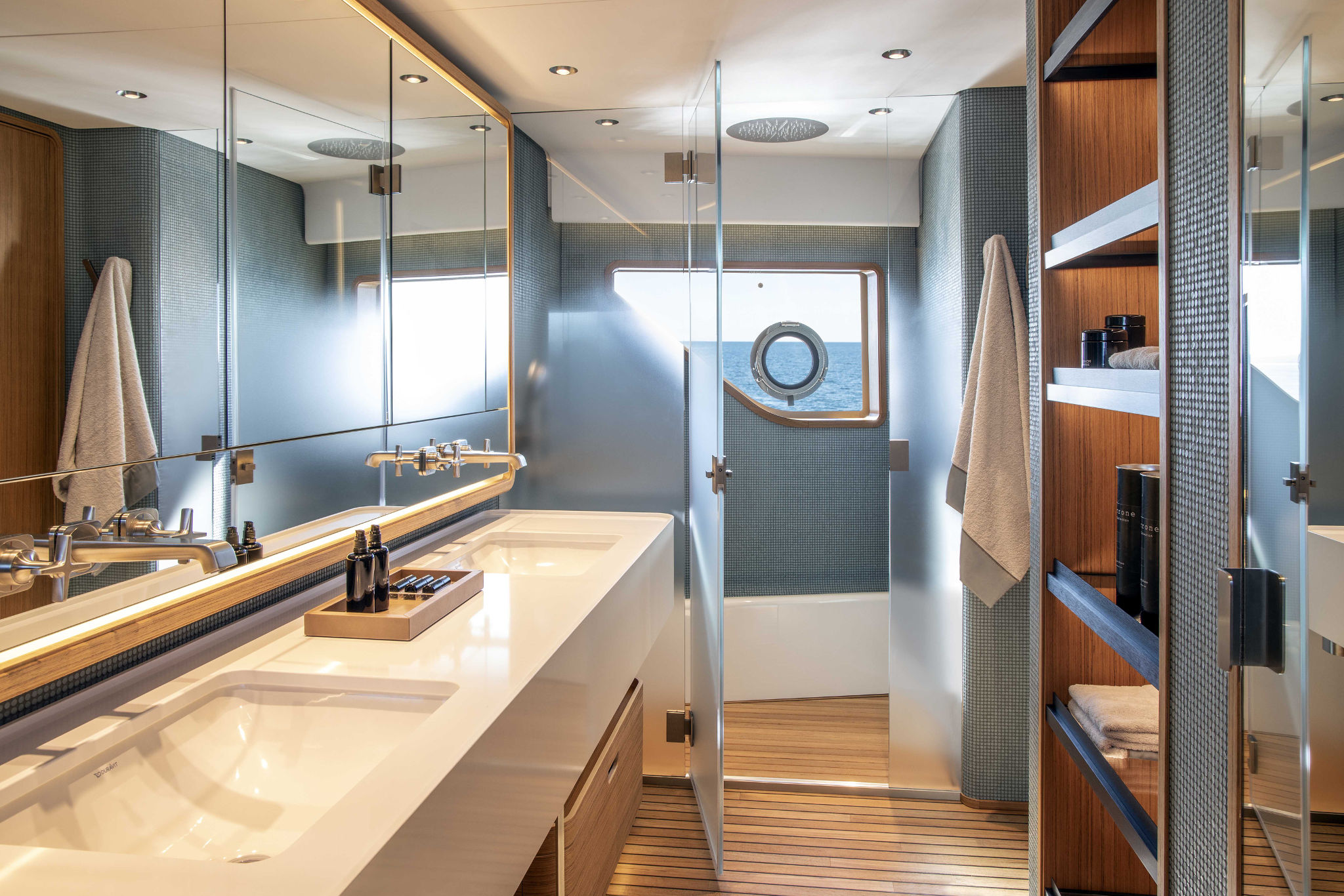 Custom Line Navetta 30
