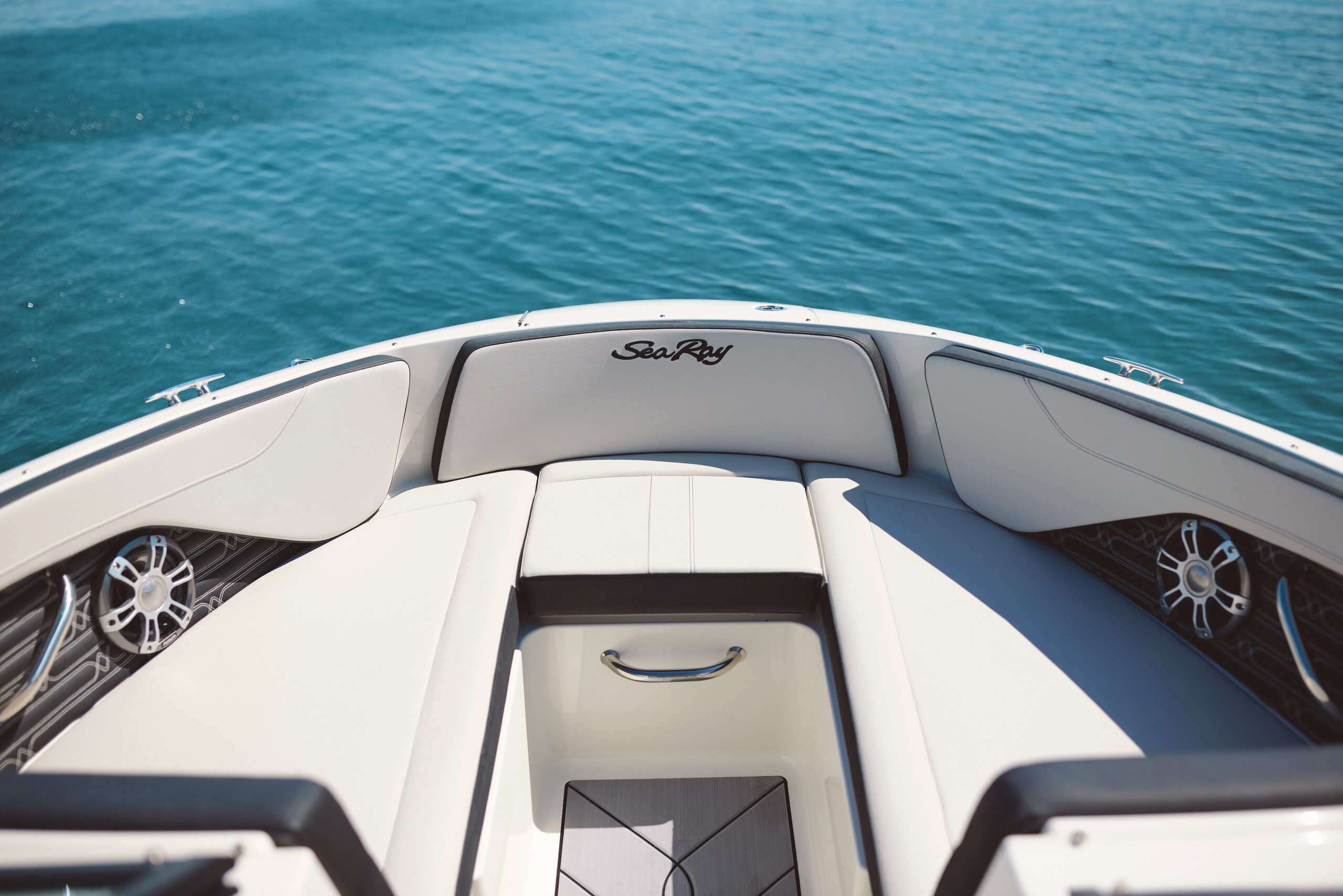 Sea Ray SPX 210 OB