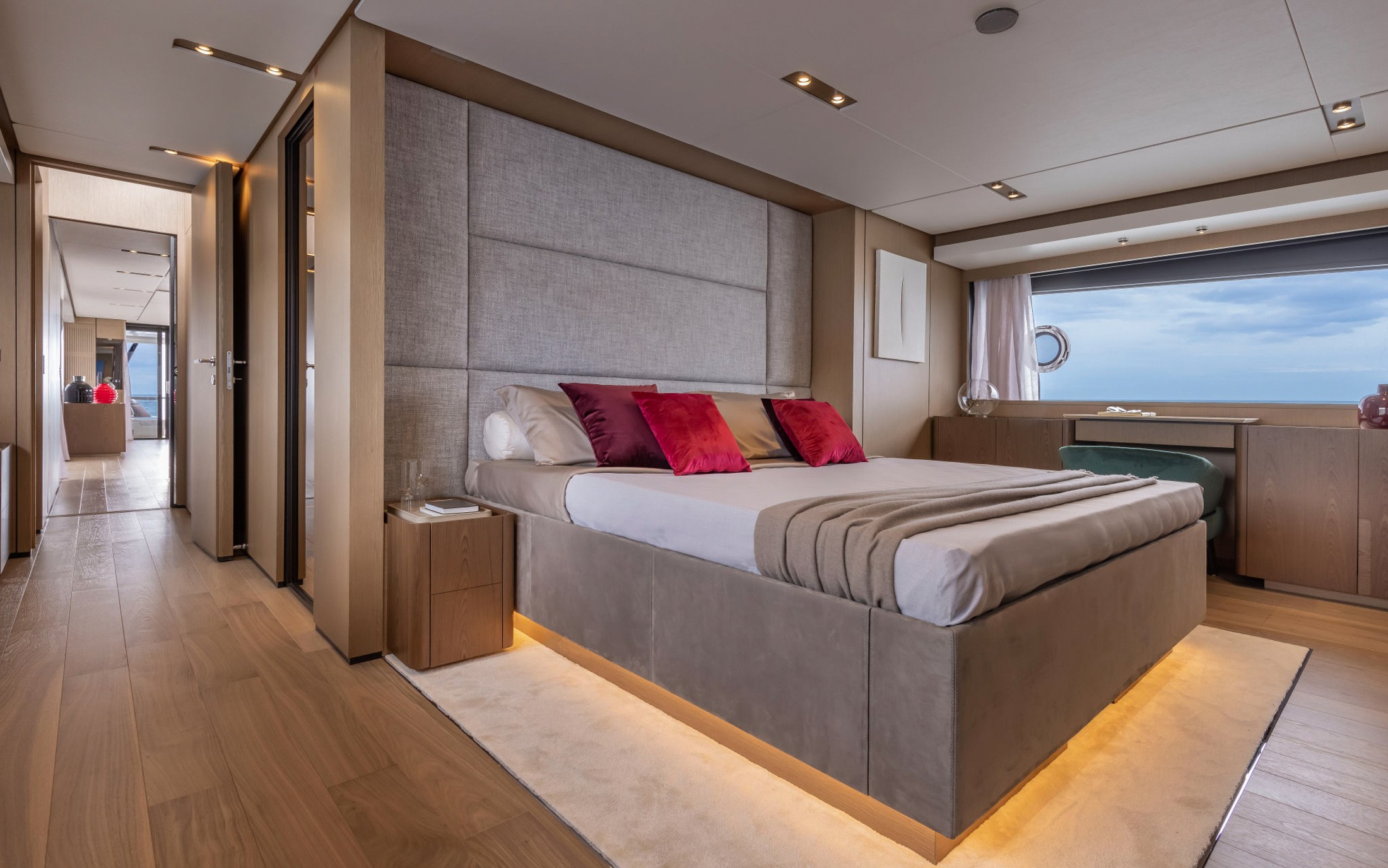 Ferretti Yachts 1000