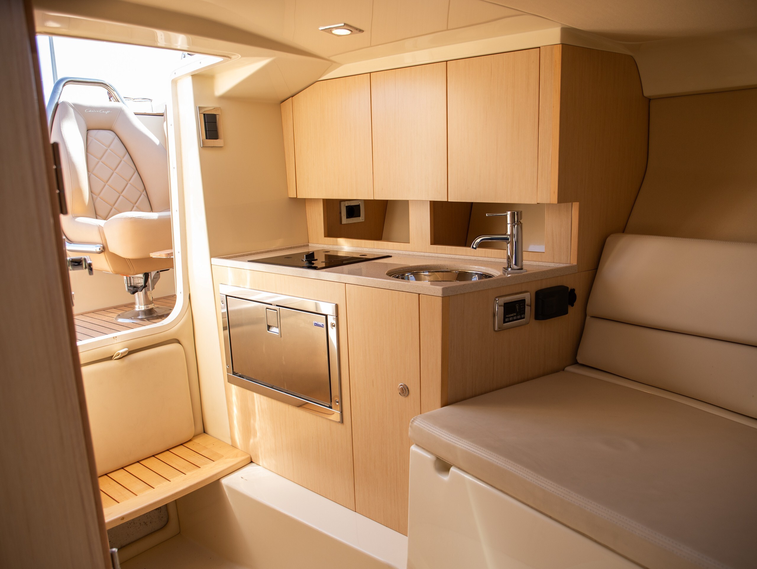 Chris-Craft Corsair 34