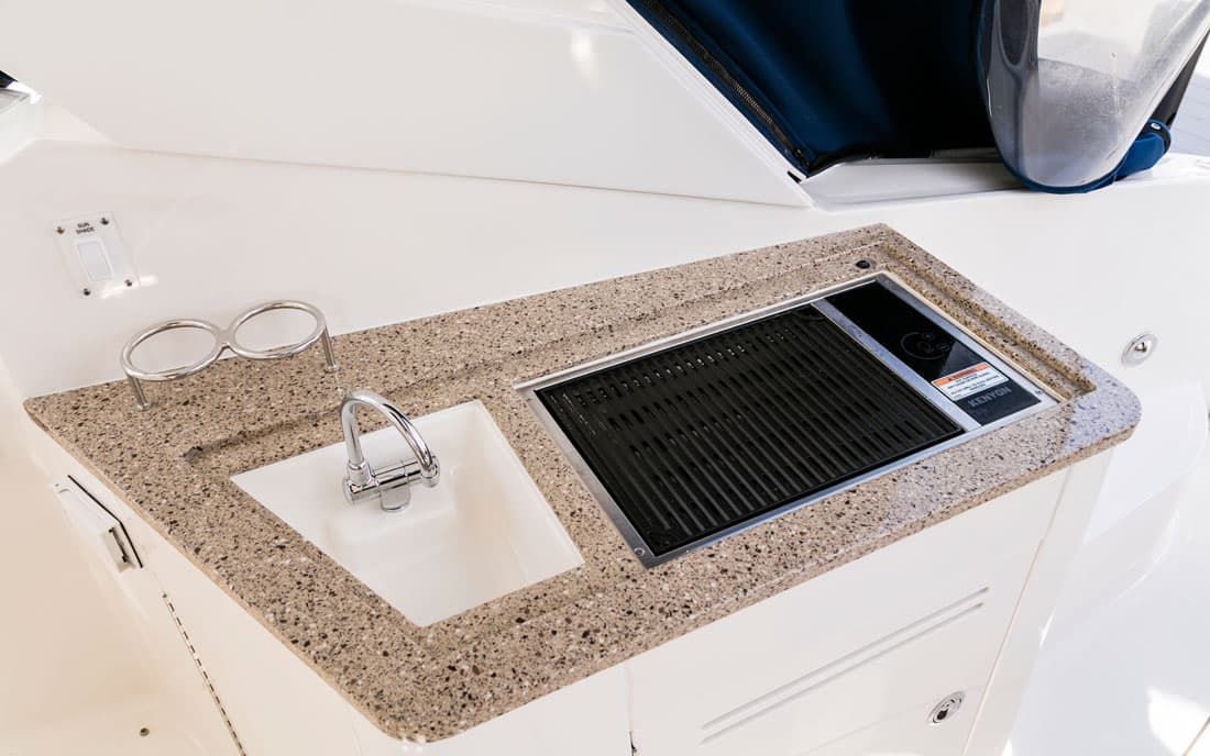 Катер Sea Ray Sundancer 350 HardTop фото 2.8