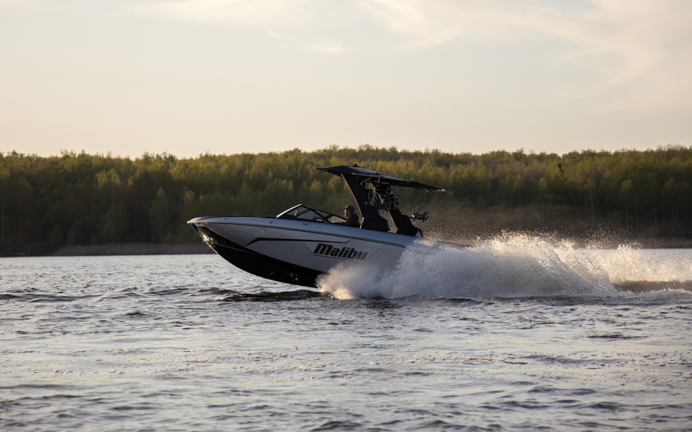 Катер буксировщик Malibu 25 LSV / 25596 фото 1.12
