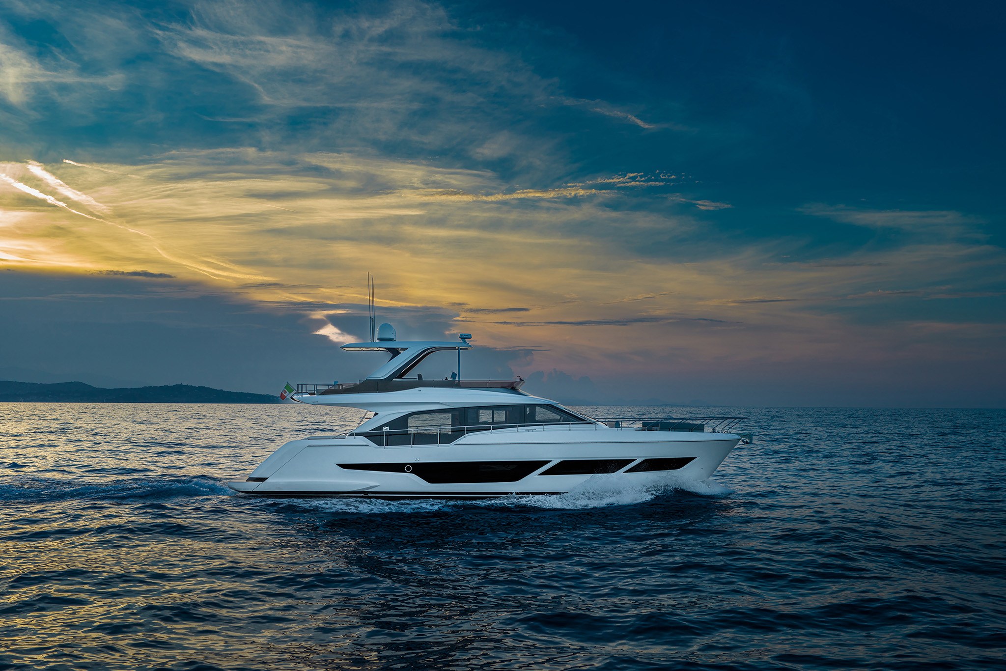 Ferretti Yachts 670