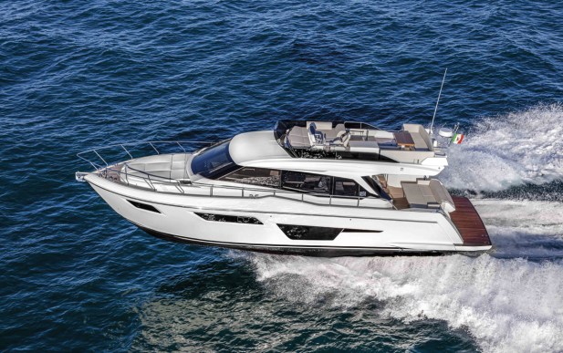 Ferretti Yachts 500