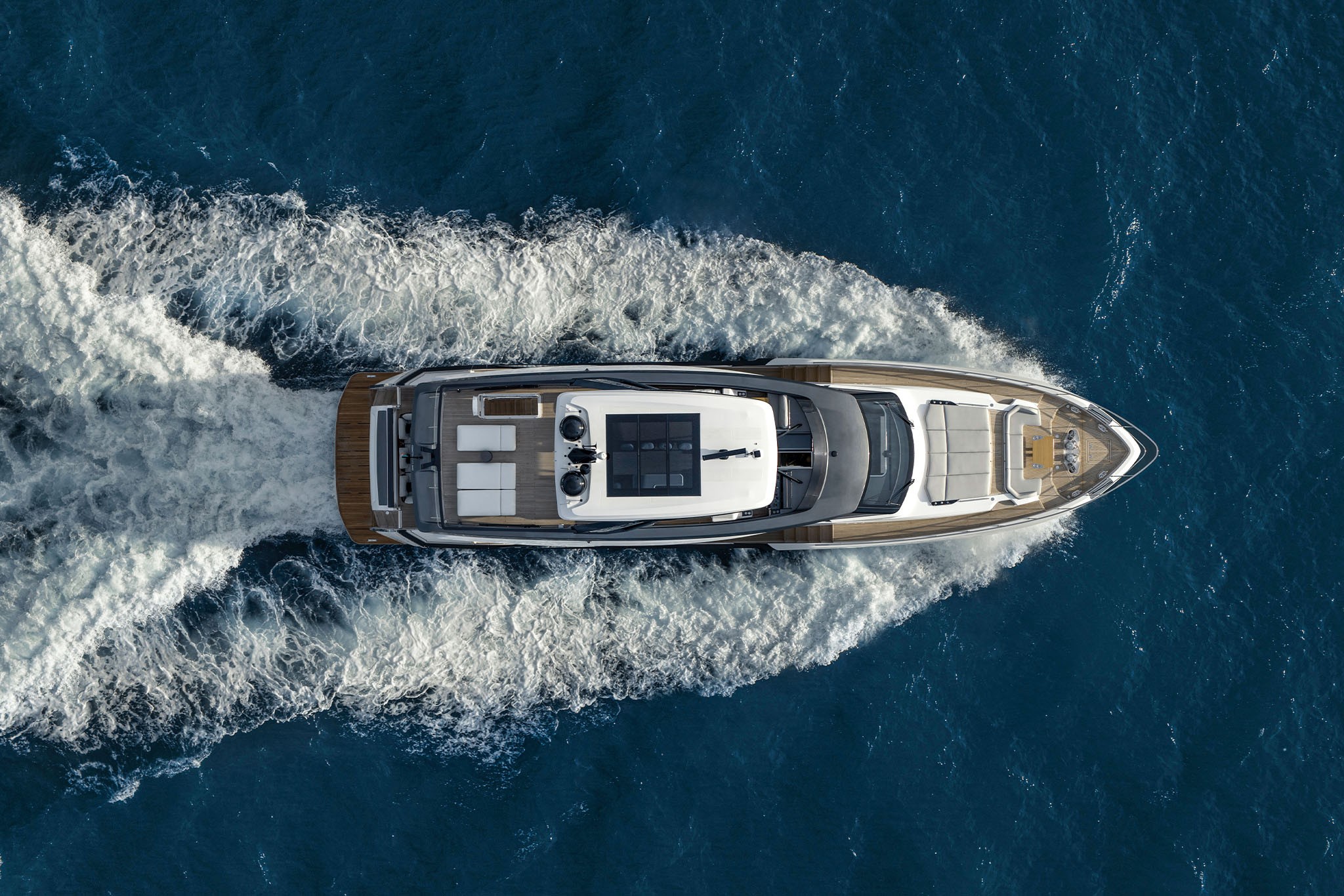 Ferretti Yachts 940