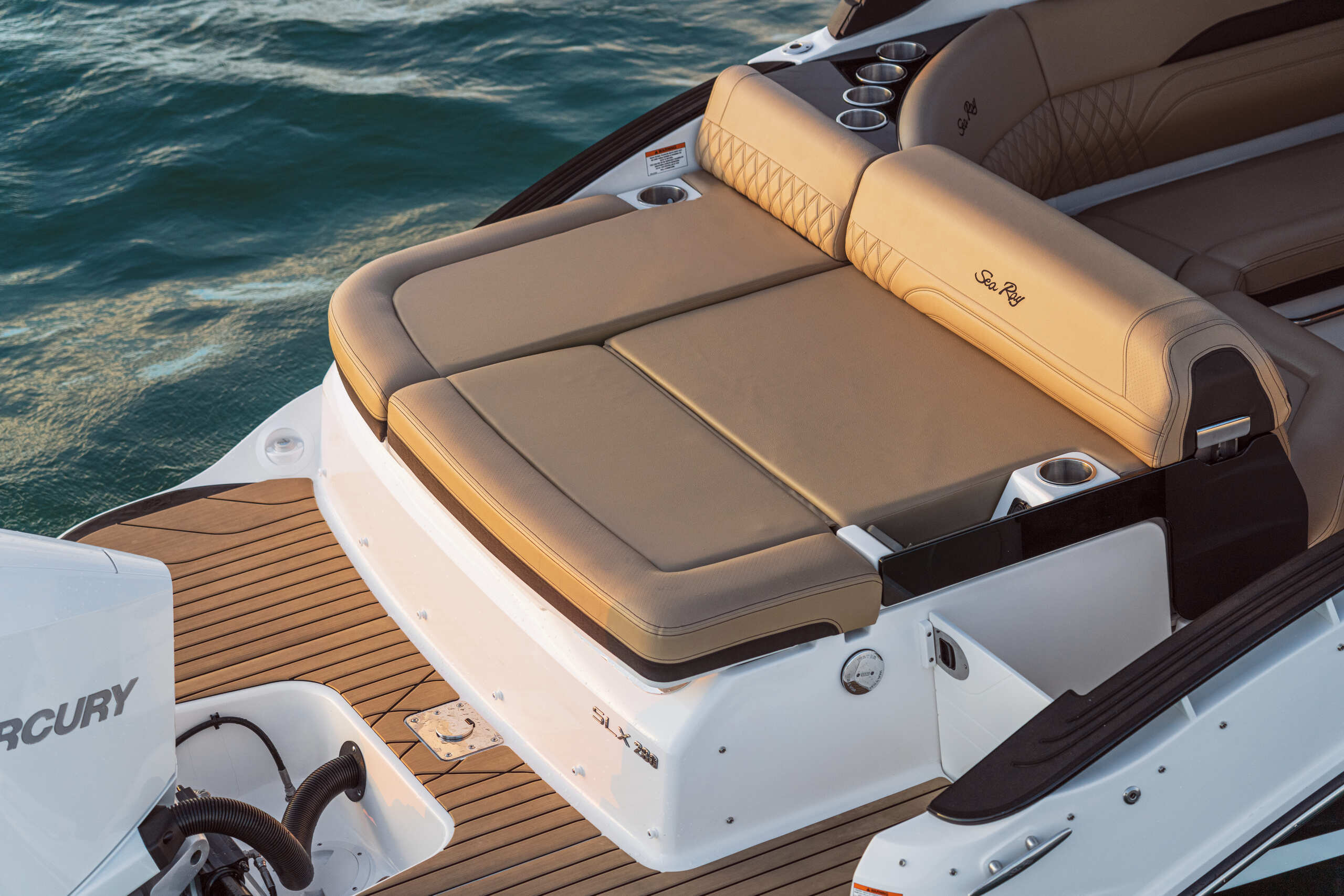 Sea Ray SLX 260 OB