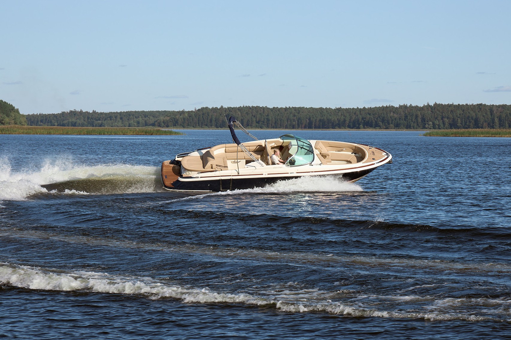 Chris-Craft Launch 28 GT