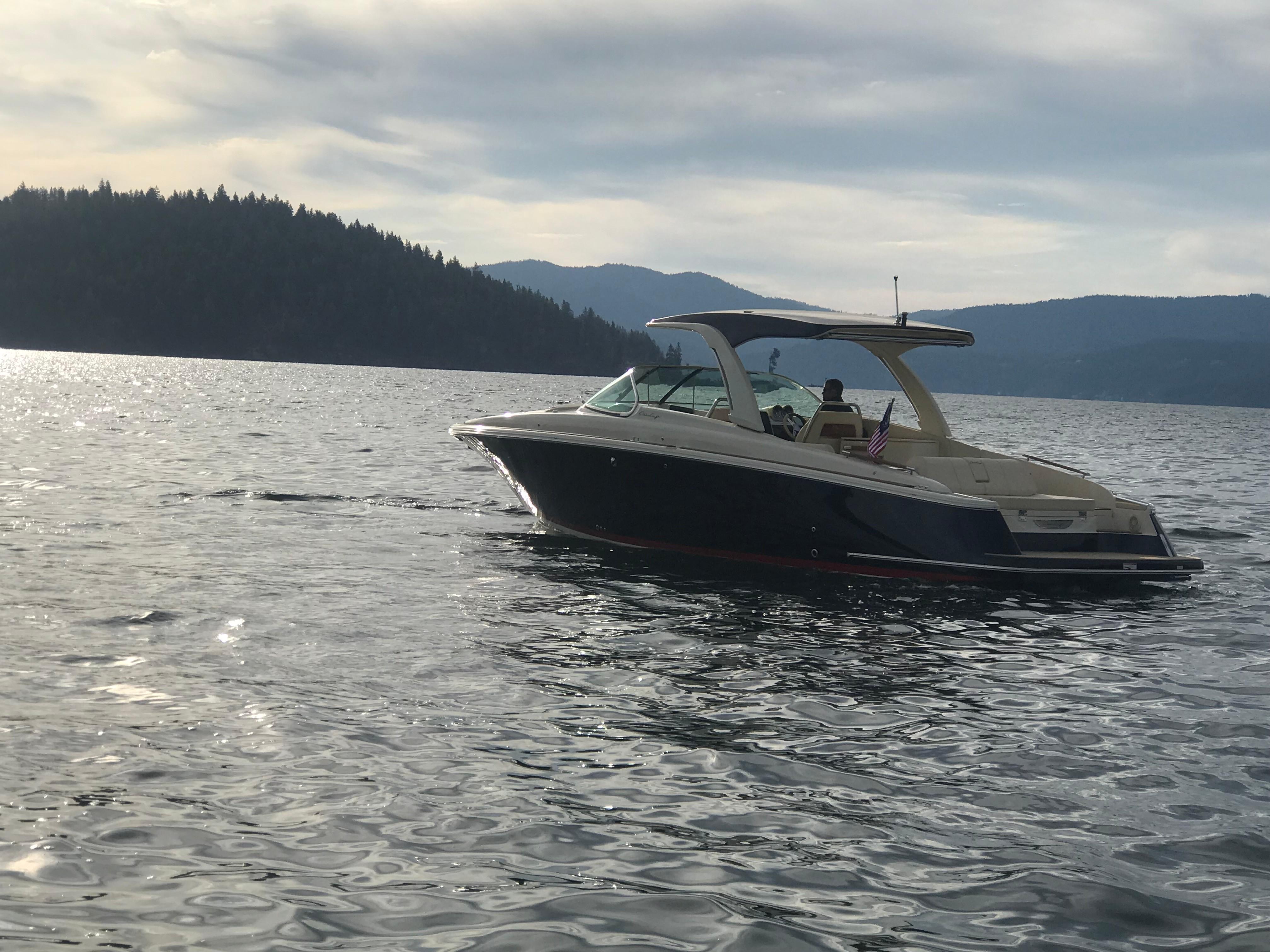 Chris-Craft Launch 35 GT