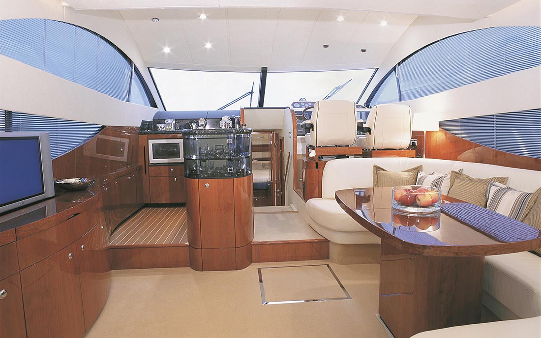 Яхта Fairline Phantom 50 фото 1.10