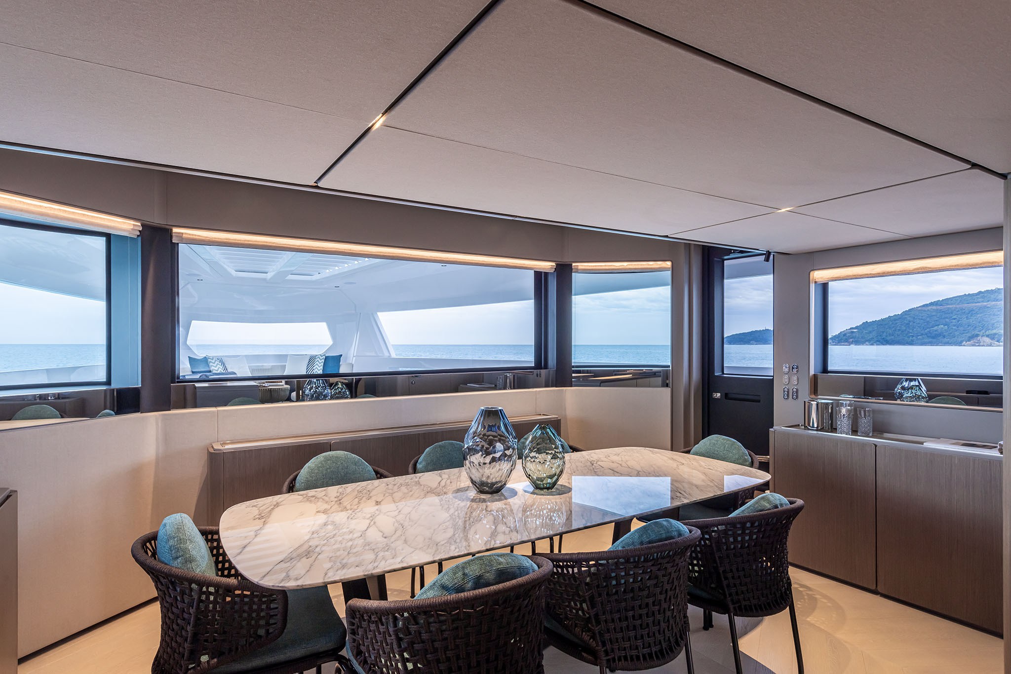Ferretti Yachts INFYNITO 90