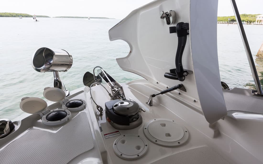 Катер Sea Ray Sundancer 350 Coupe фото 2.20