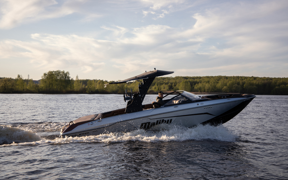 Катер буксировщик Malibu 25 LSV / 25596 фото 1.10
