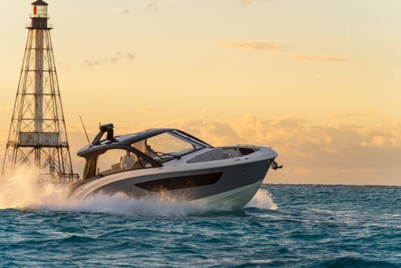 Sea Ray Sundancer 370 OB