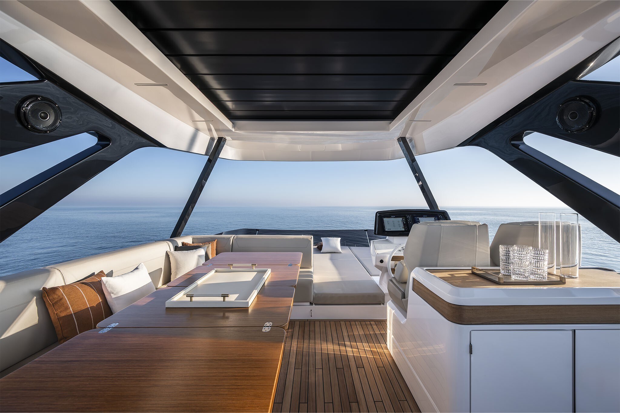 Ferretti Yachts 720 New