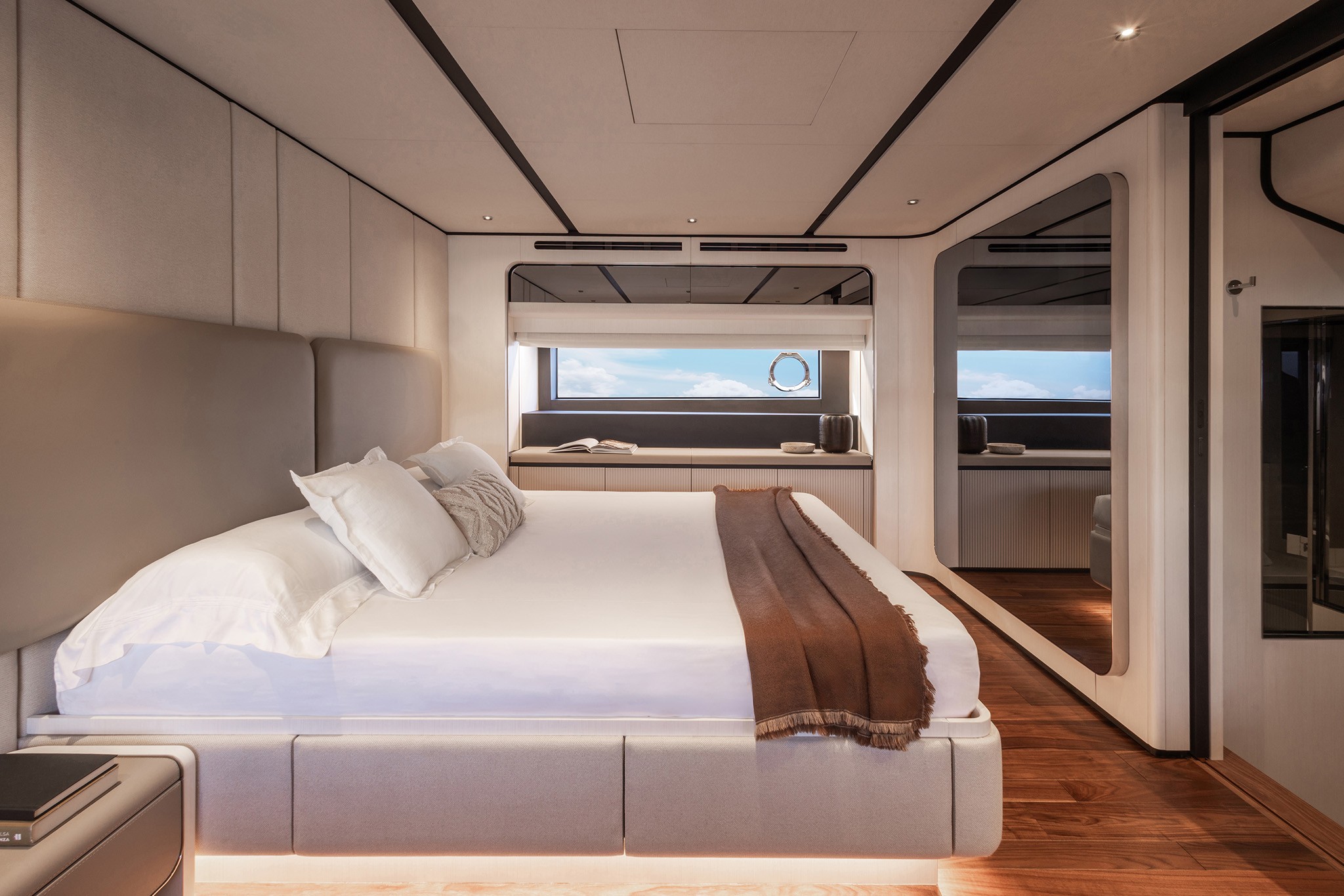 Ferretti Yachts 940