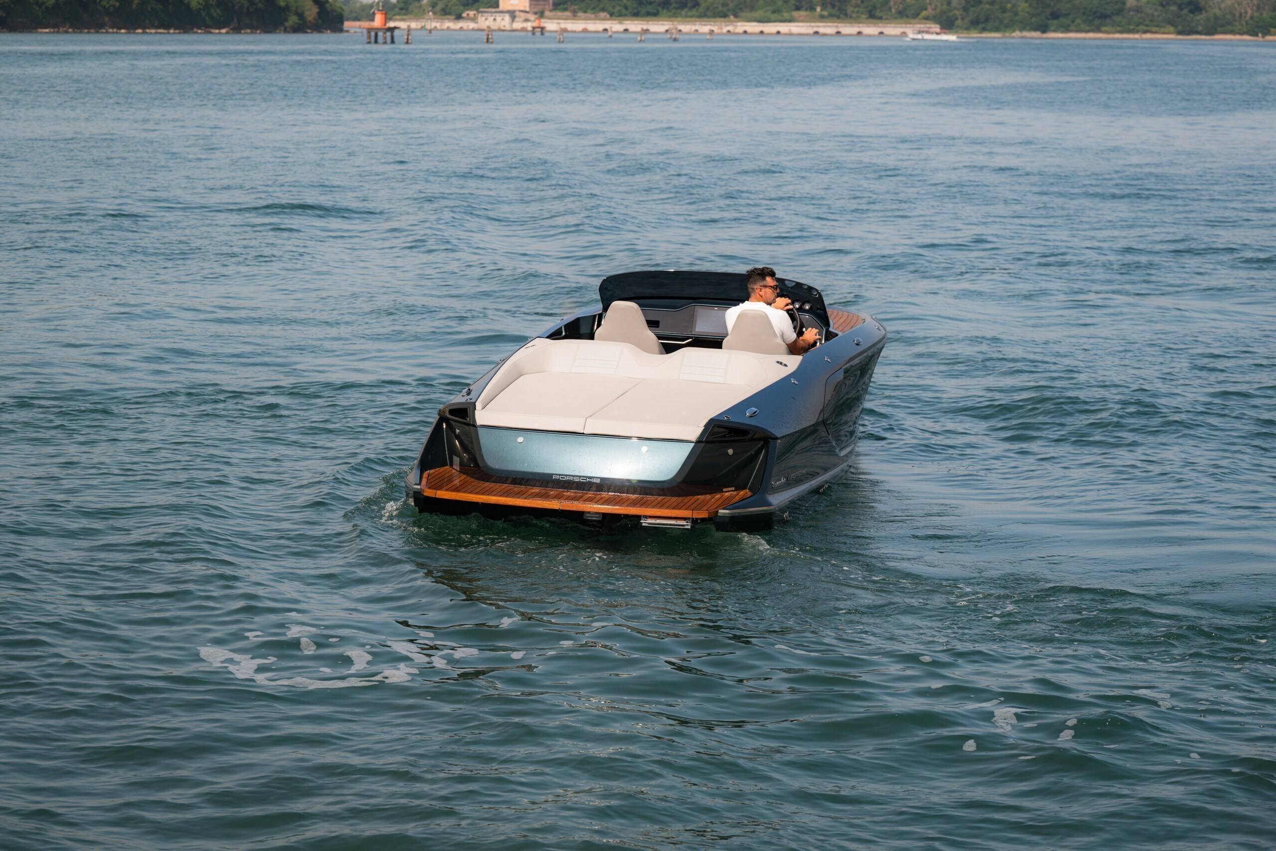 Frauscher x Porsche 790 Spectre