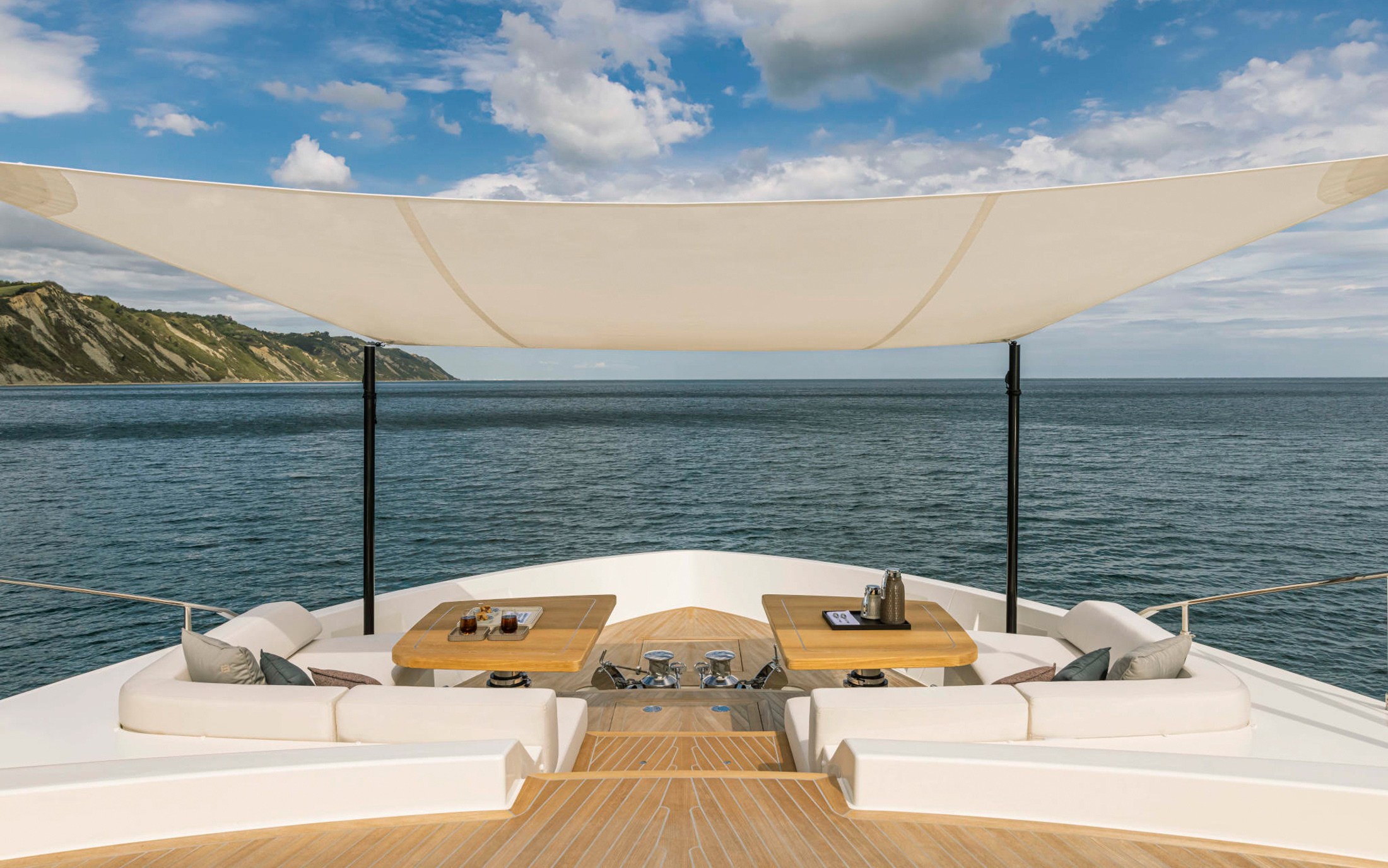 Ferretti Yachts 1000