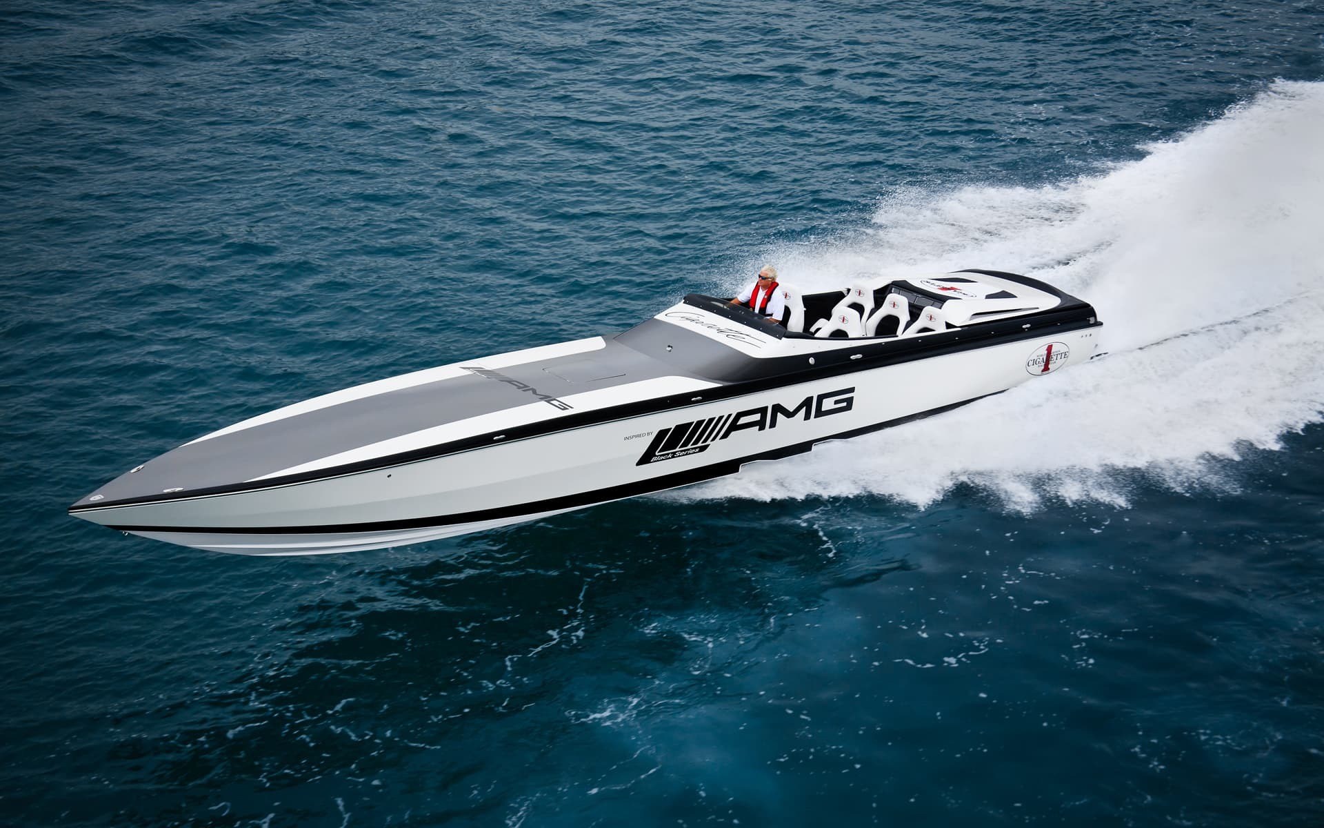 Cigarette 50 Marauder AMG Black Series