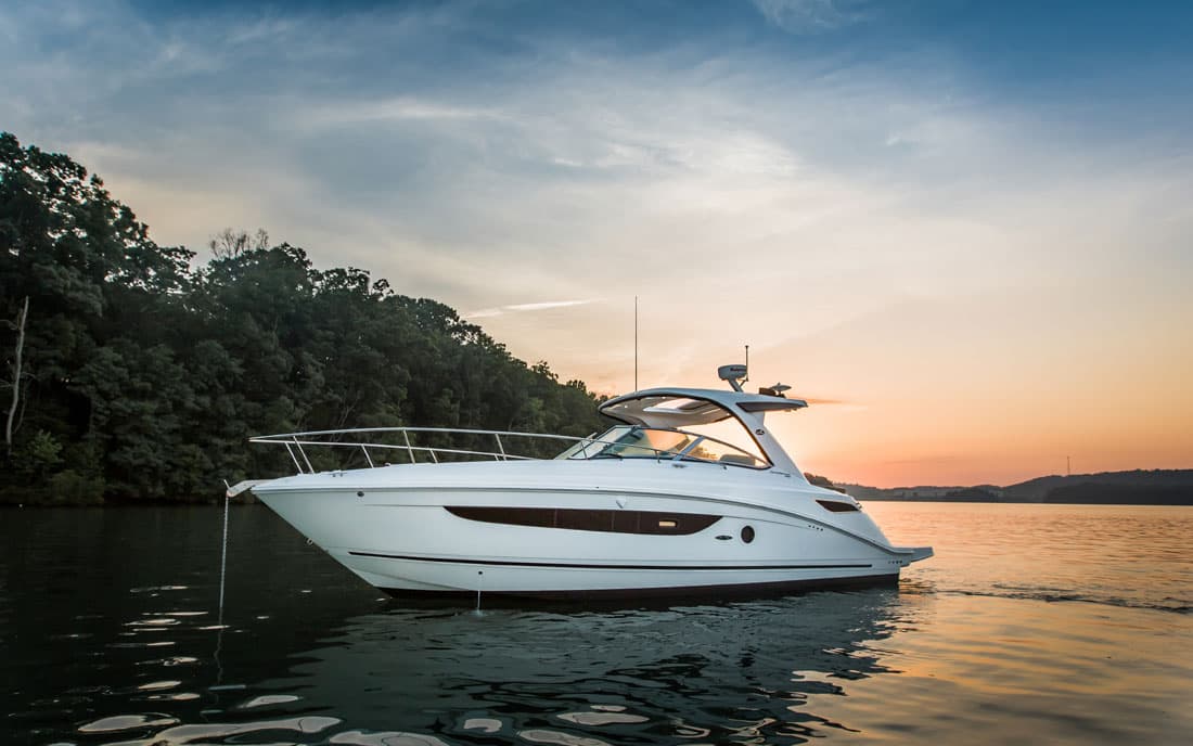 Катер Sea Ray Sundancer 350 HardTop фото 1.6