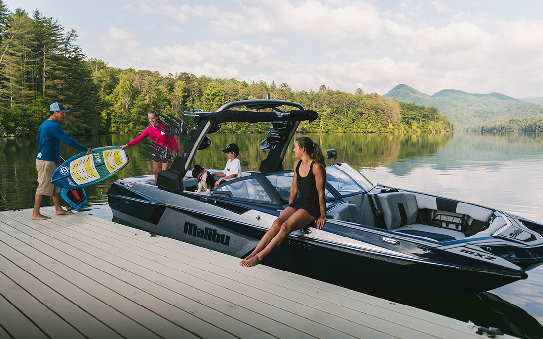 Катер буксировщик Malibu 24 MXZ 2021 фото 3.11