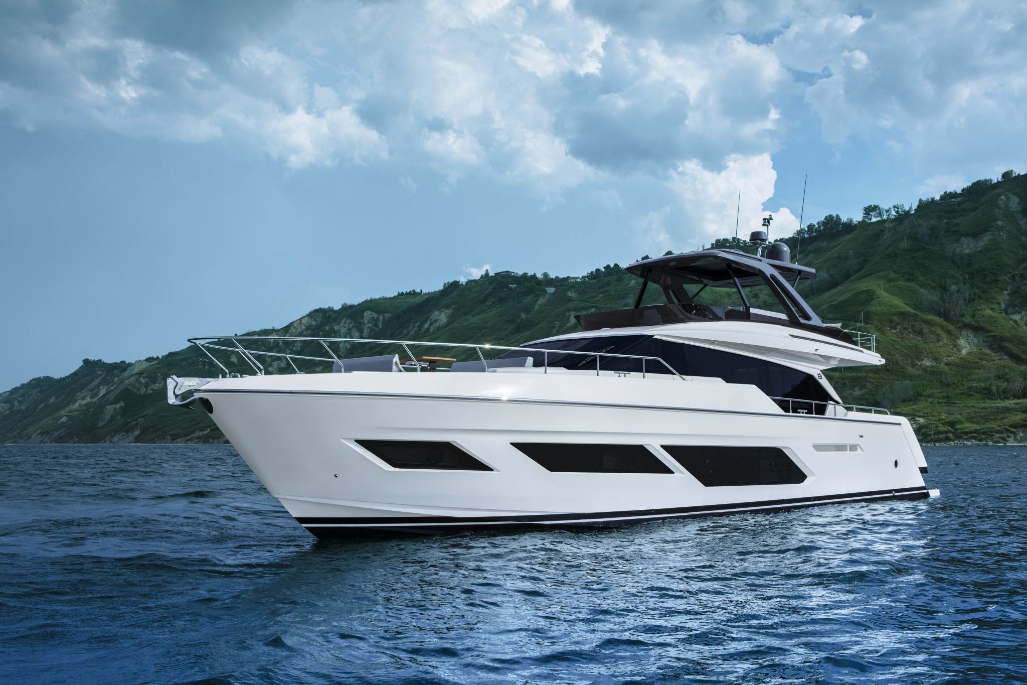 Яхты Ferretti Yachts 720