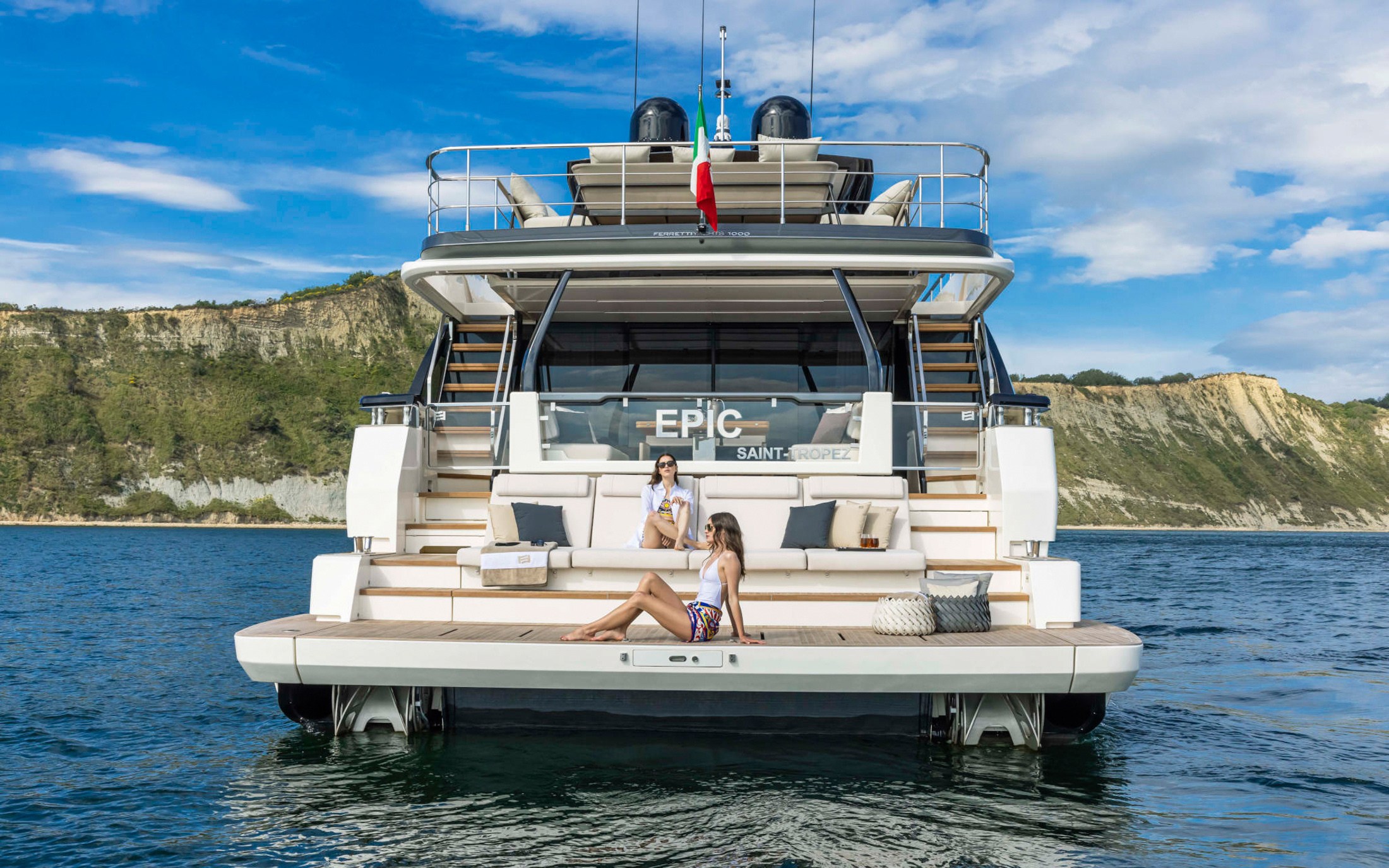 Ferretti Yachts 1000