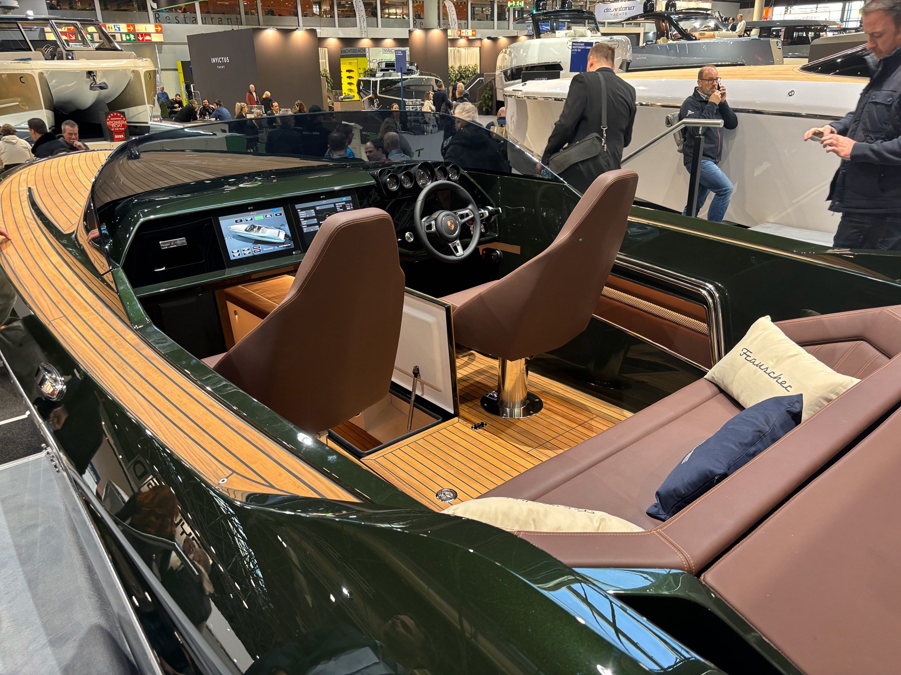 Frauscher x Porsche 850 Fantom