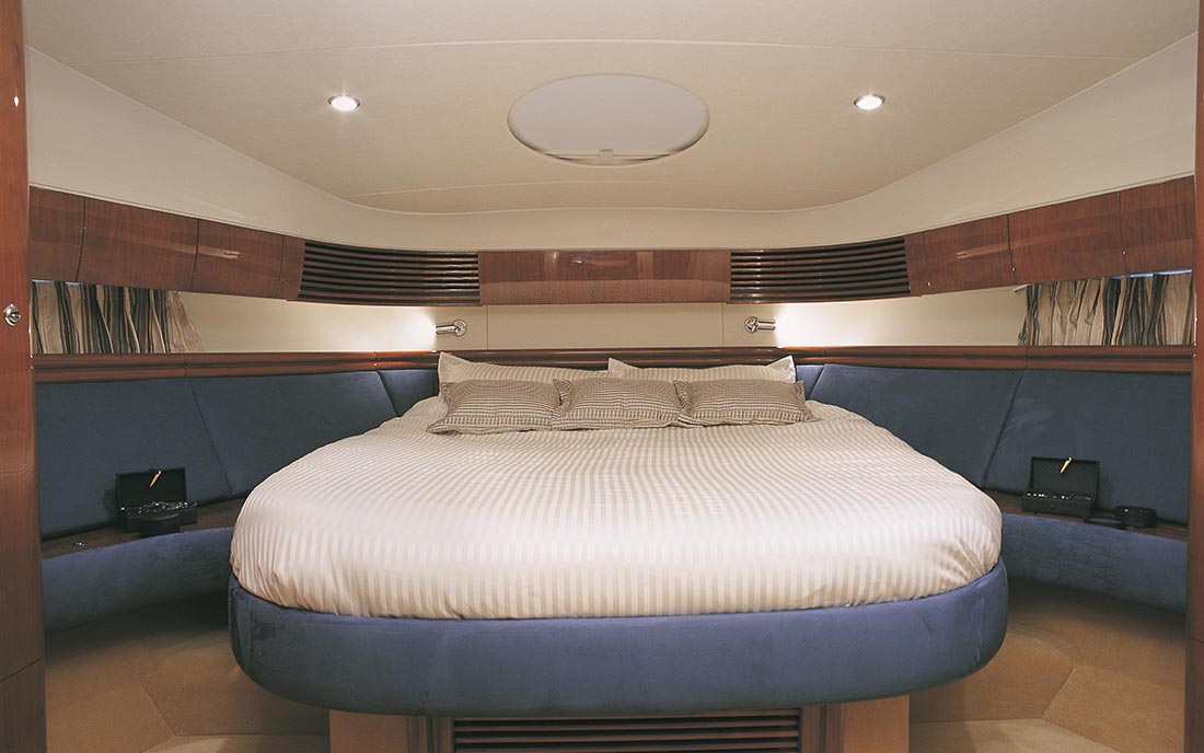 Яхта Fairline Phantom 50 фото 1.11