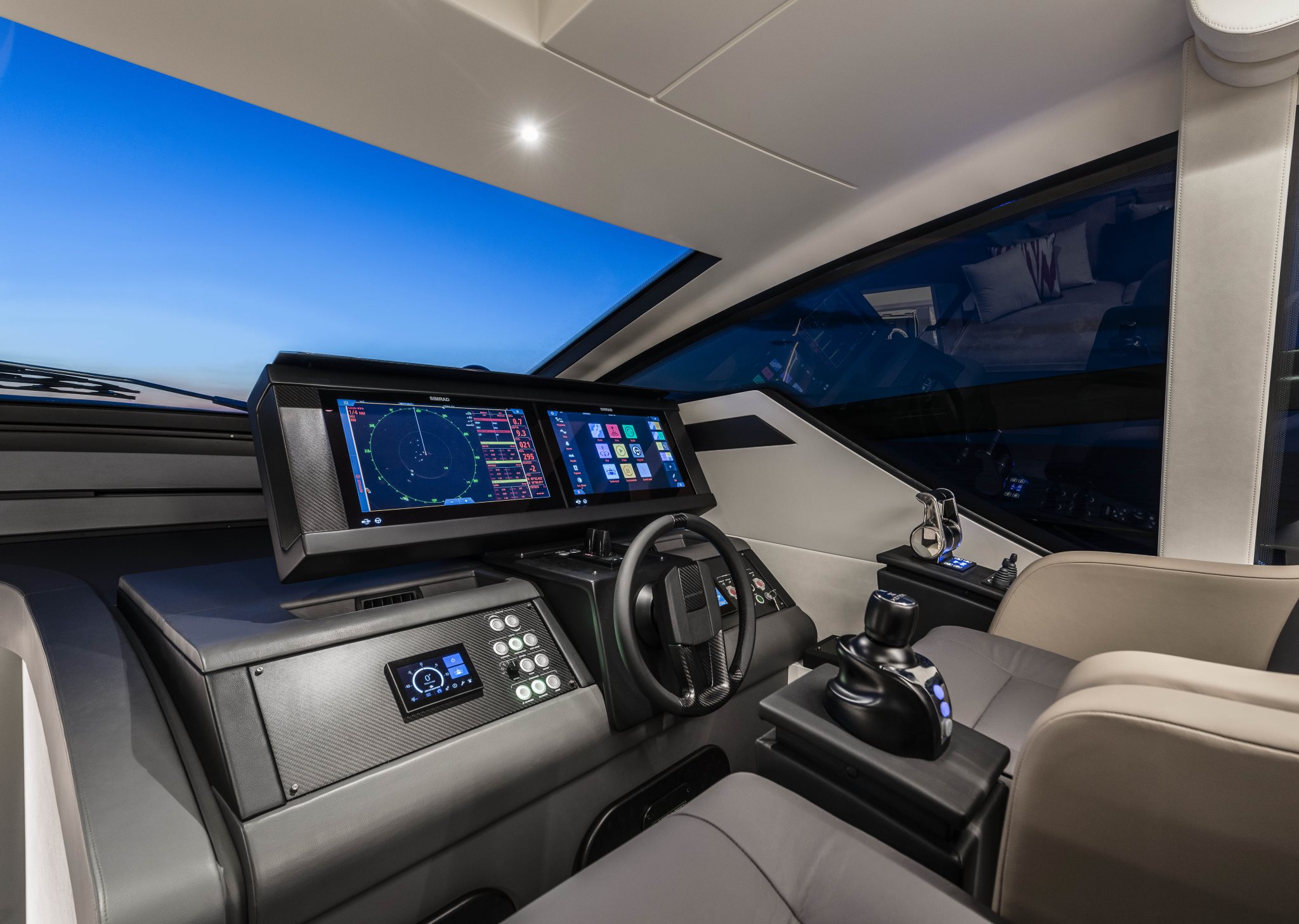 Pershing 7x