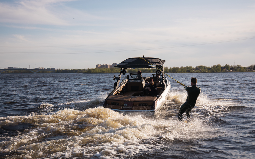 Катер буксировщик Malibu 25 LSV / 25596 фото 1.32