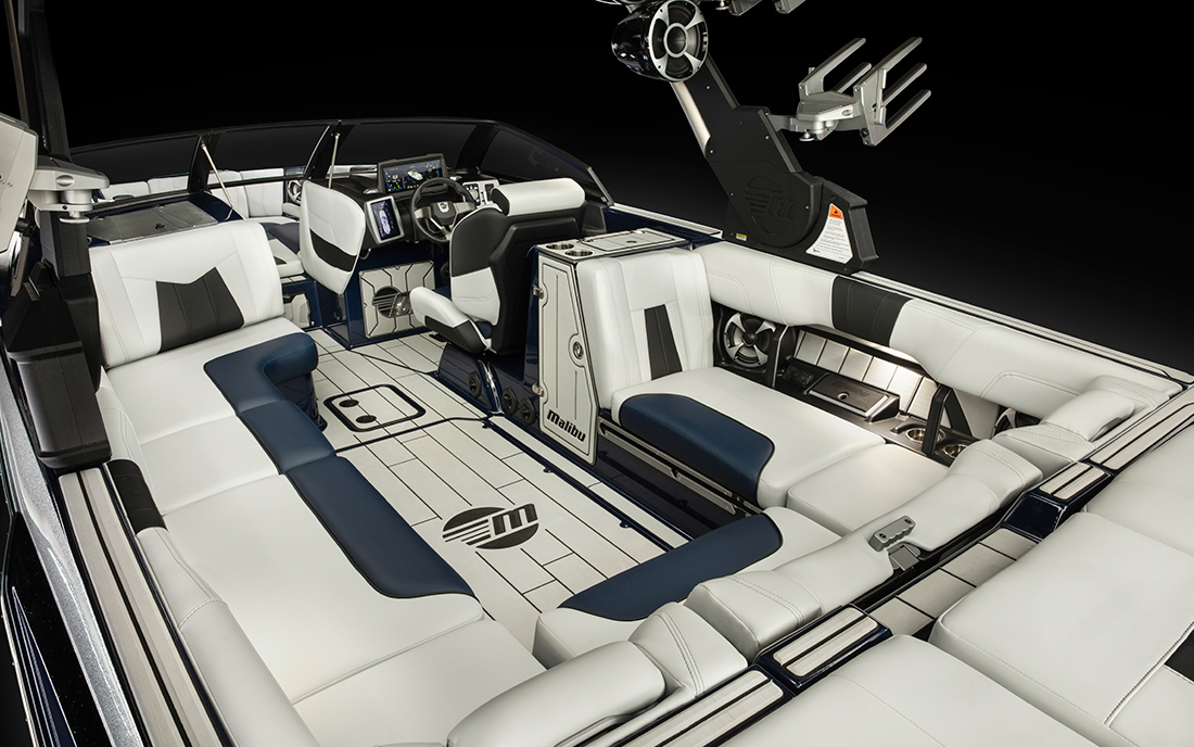 Катер буксировщик Malibu 24 MXZ 2021 фото 2.8