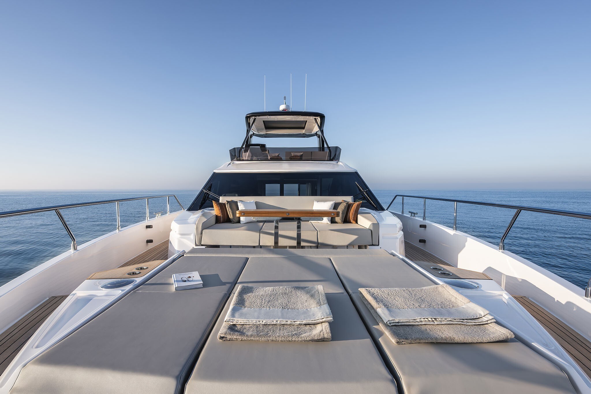 Ferretti Yachts 720 New