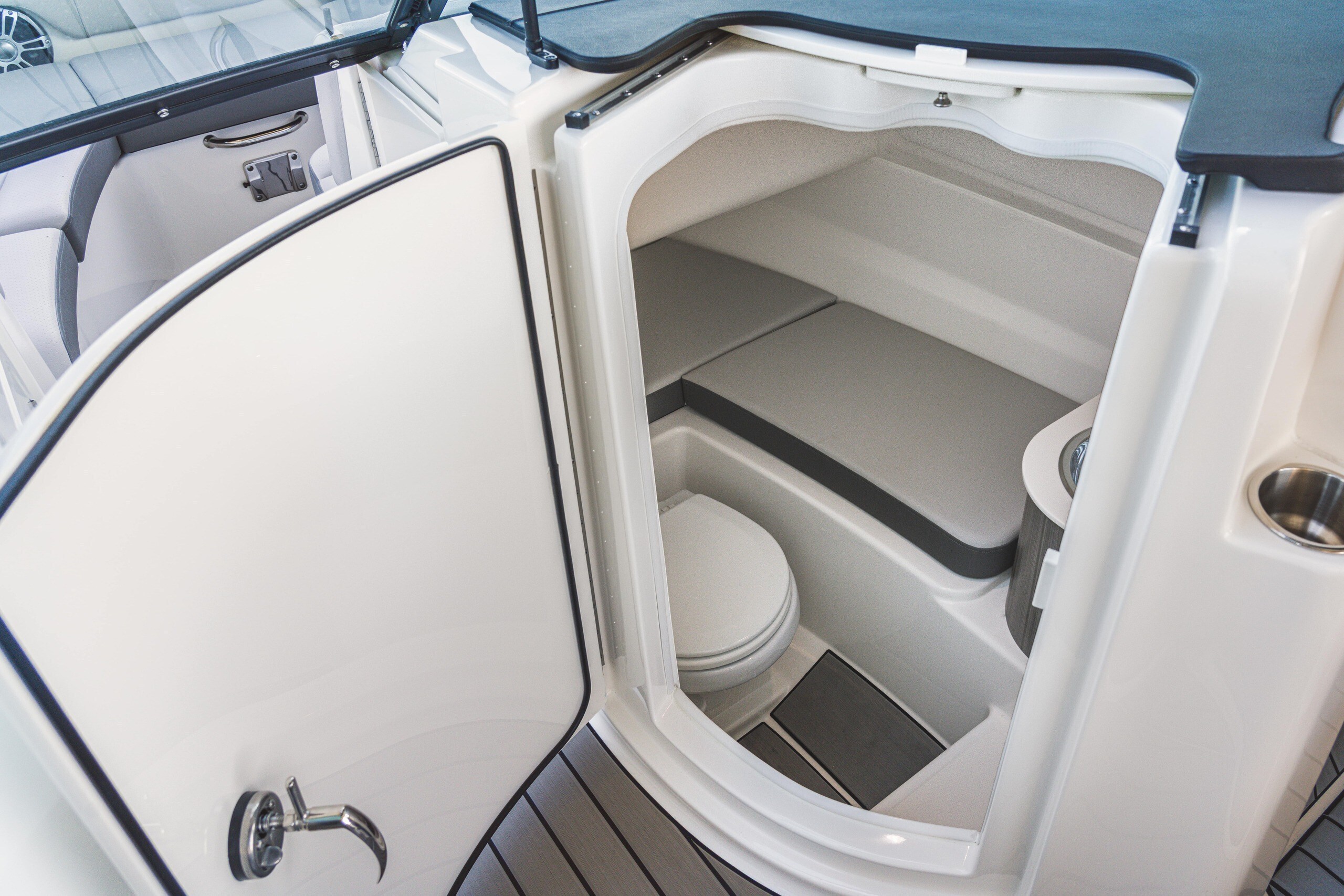 Sea Ray 230 SDX