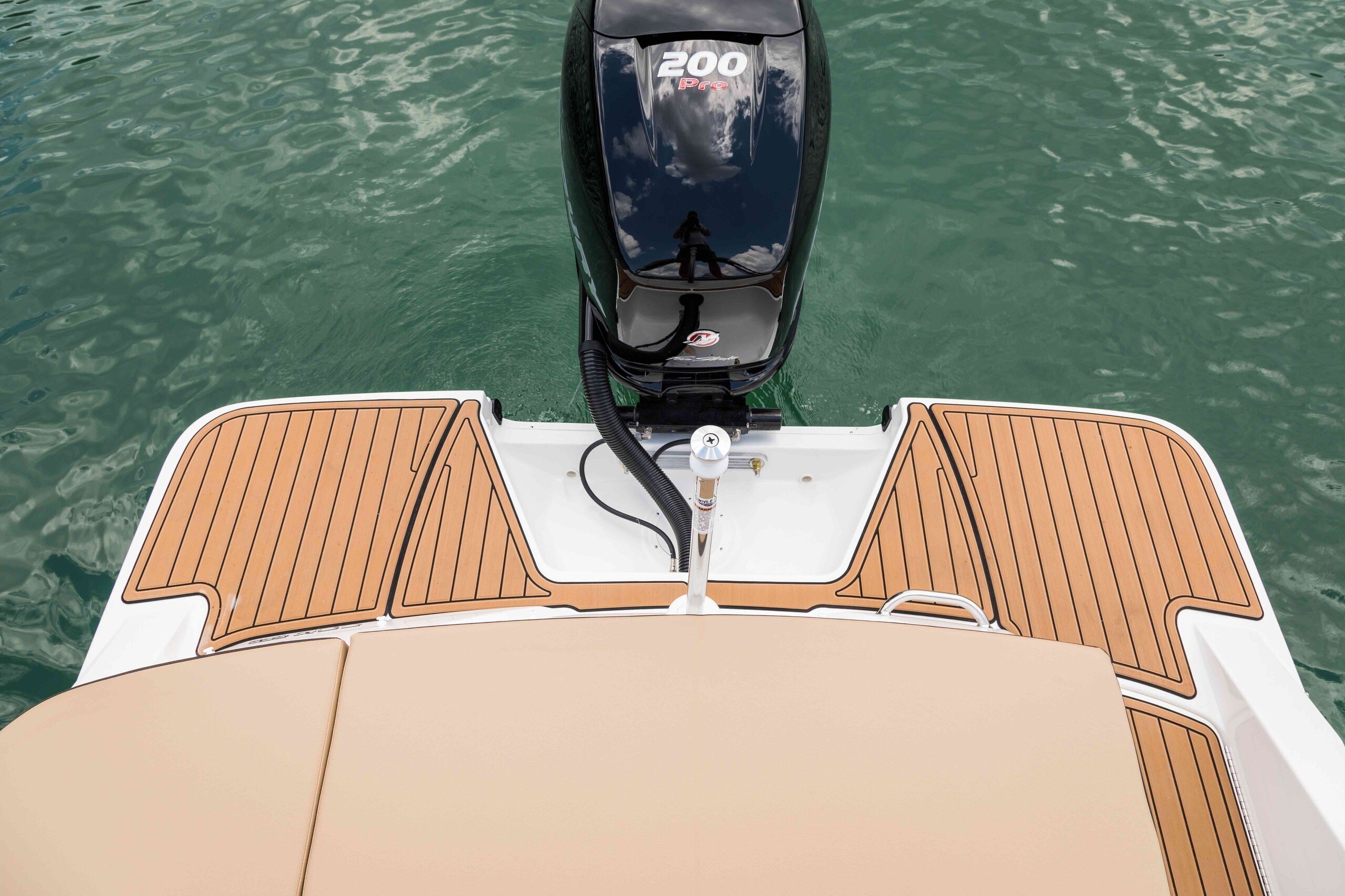 Sea Ray SPX 230 OB