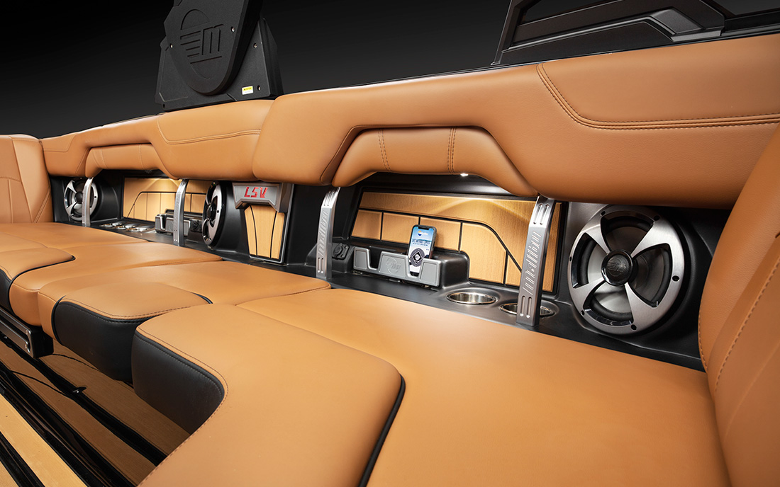 Катер буксировщик Malibu 25LSV 2021 фото 2.2