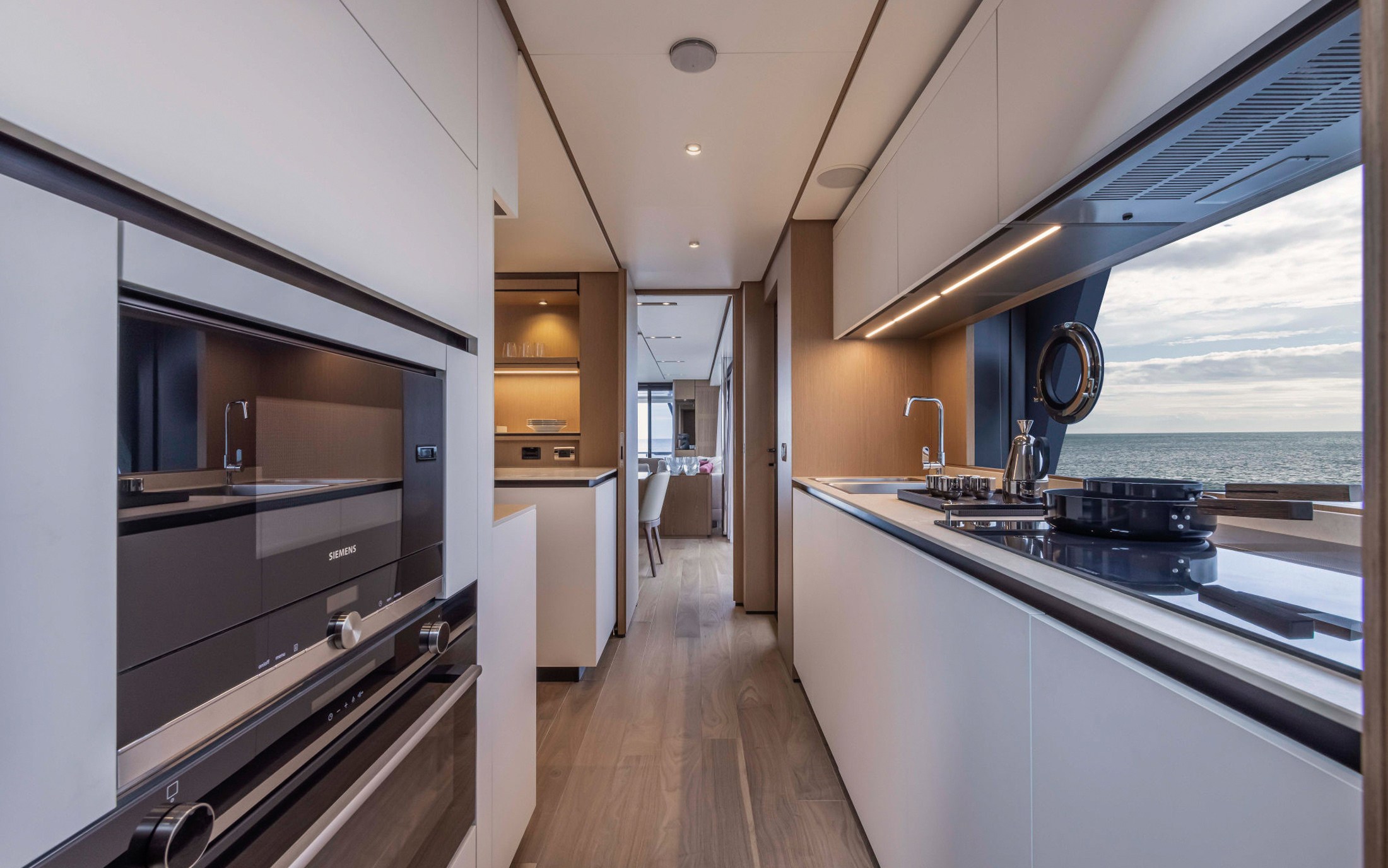 Ferretti Yachts 1000