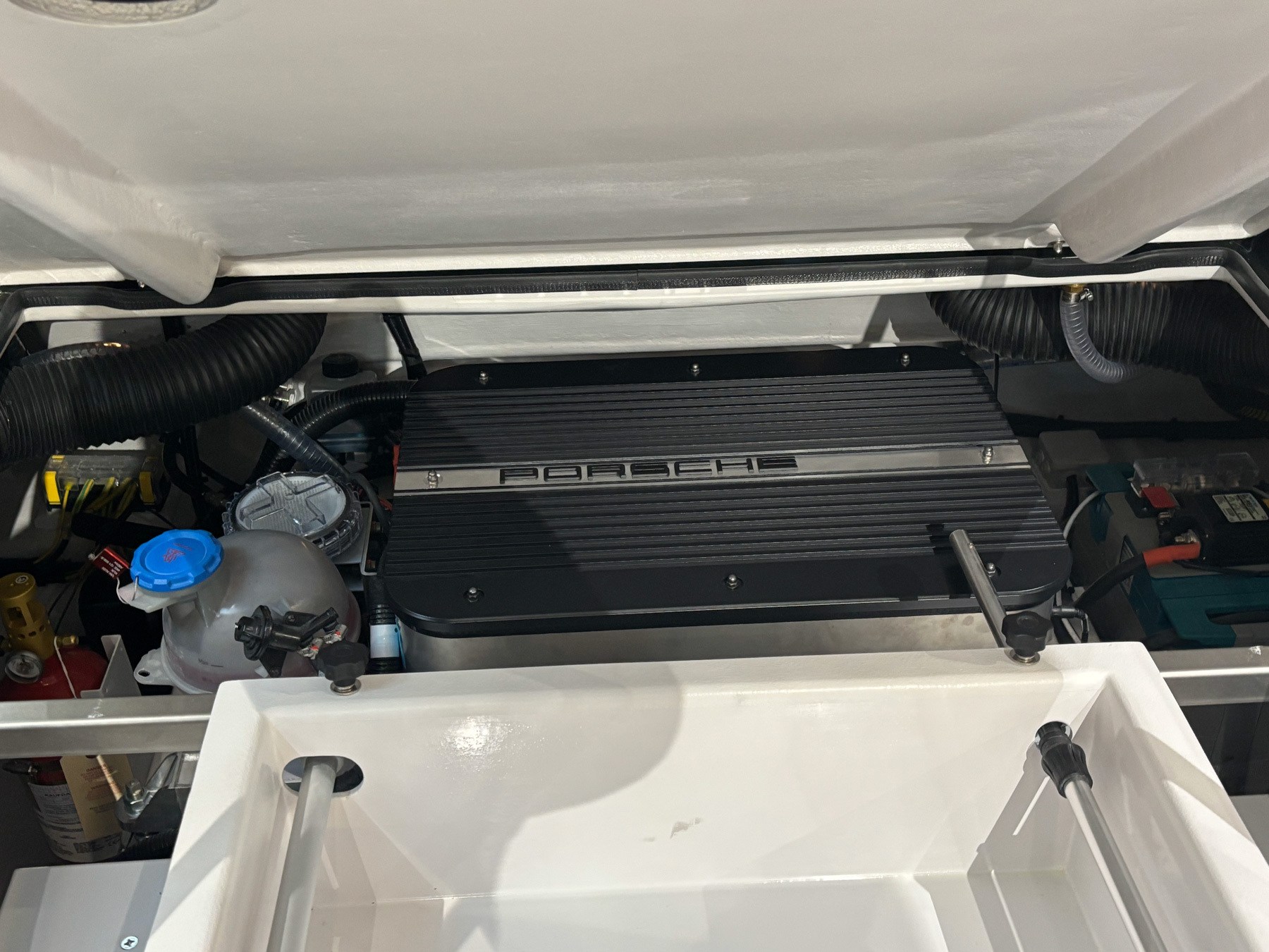Frauscher x Porsche 850 Fantom