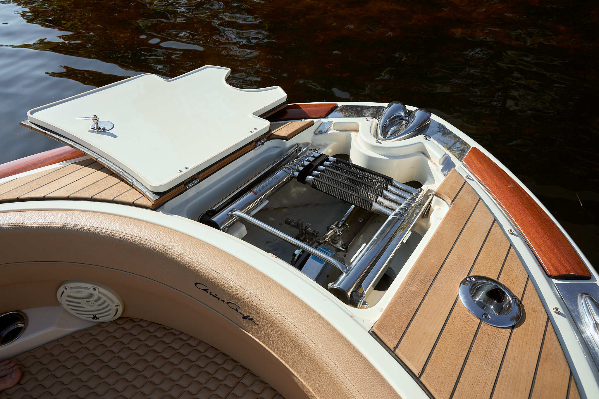 Chris-Craft Launch 28 GT
