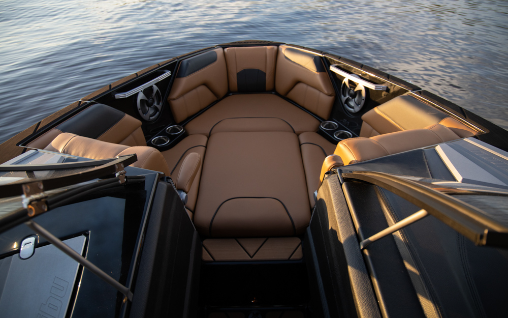 Катер буксировщик Malibu 25 LSV / 25596 фото 1.15