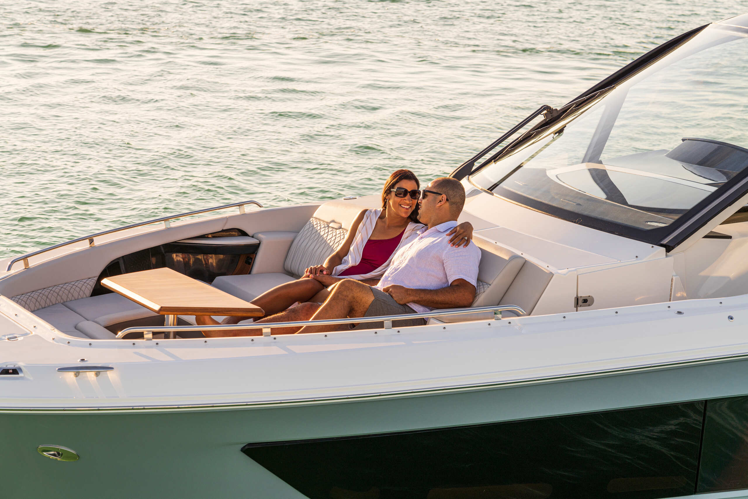 Sea Ray Sundancer 370