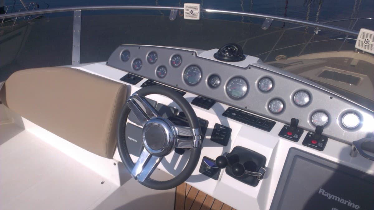 Яхта Sealine T50 фото 1.17