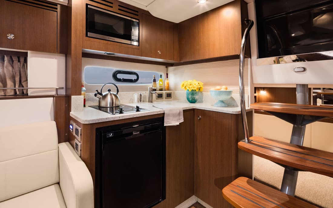 Катер Sea Ray Sundancer 350 Coupe фото 2.24