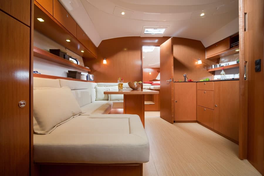 Bavaria 38 HT Sport фото 1.5