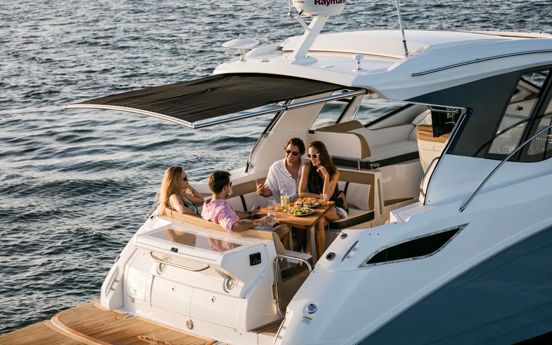 Катер Sea Ray Sundancer 350 Coupe фото 1.7